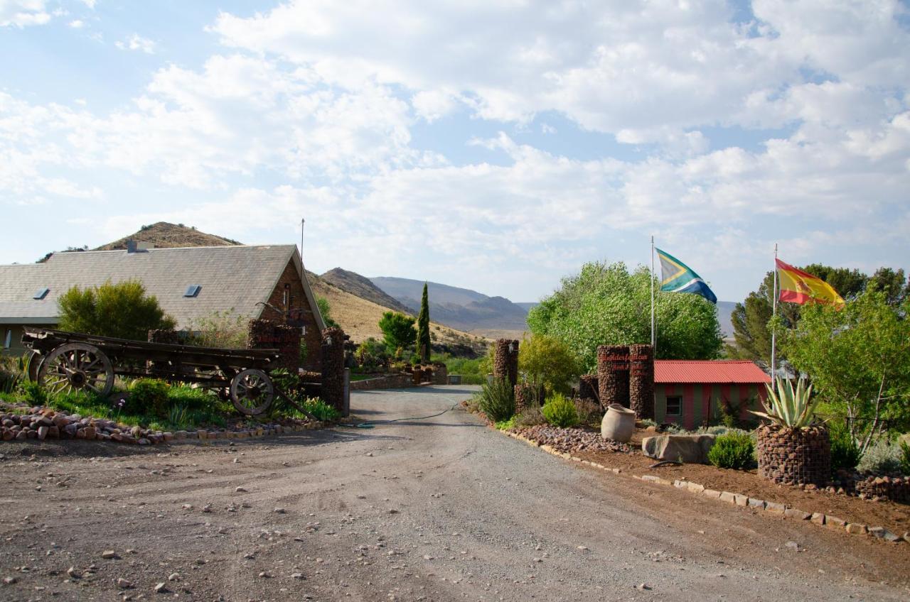 Desert Dew Guest House Hutchinson ภายนอก รูปภาพ
