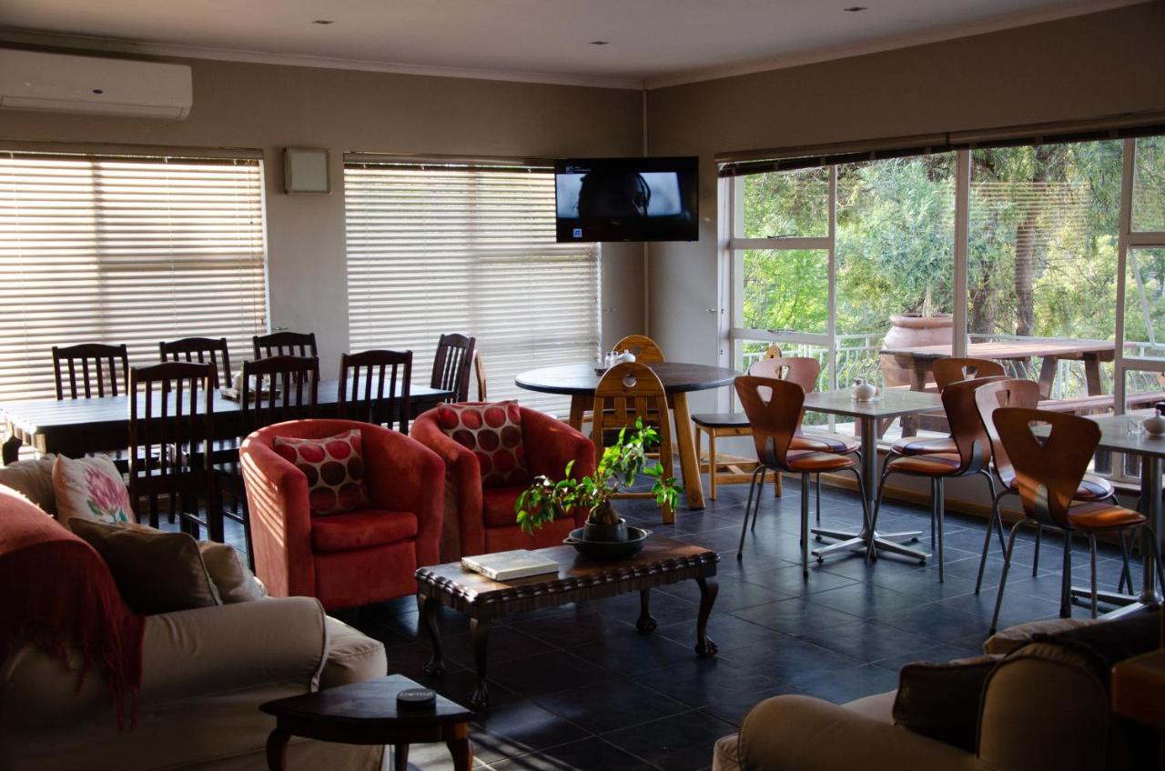 Desert Dew Guest House Hutchinson ภายนอก รูปภาพ
